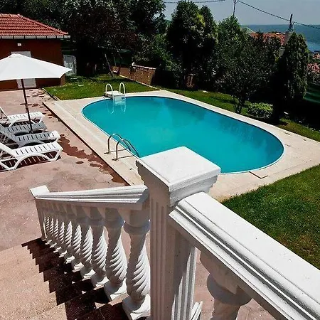 Villa Nur *