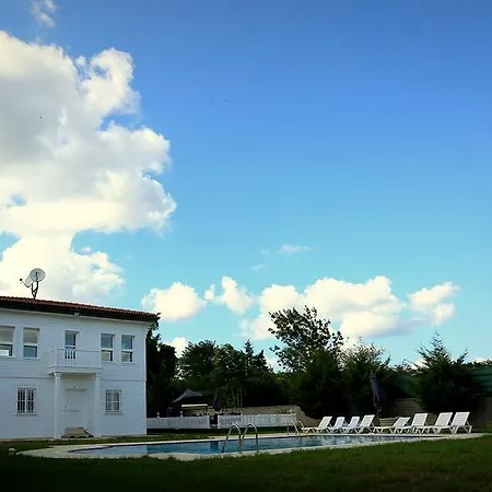 Villa Nur